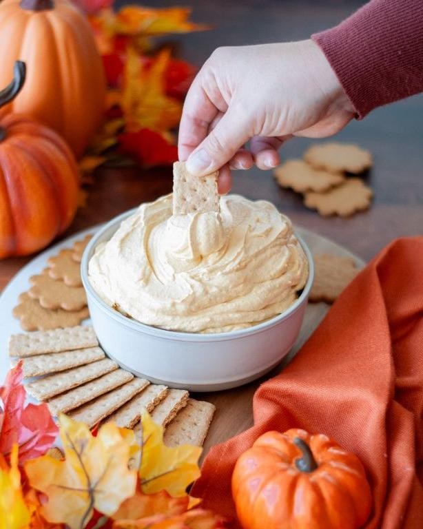 Cool Whip and Pumpkin Spice Dip