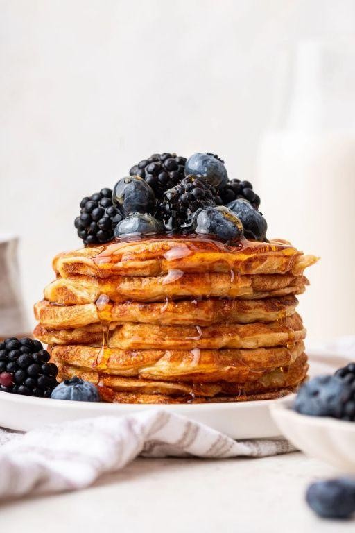 Cottage cheese pancakes with maple syrup