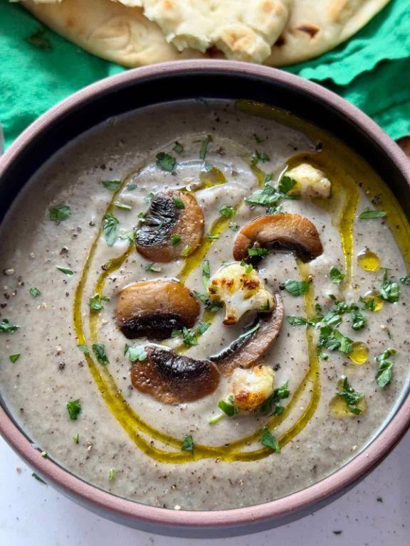 Creamy Cauliflower Mushroom Soup