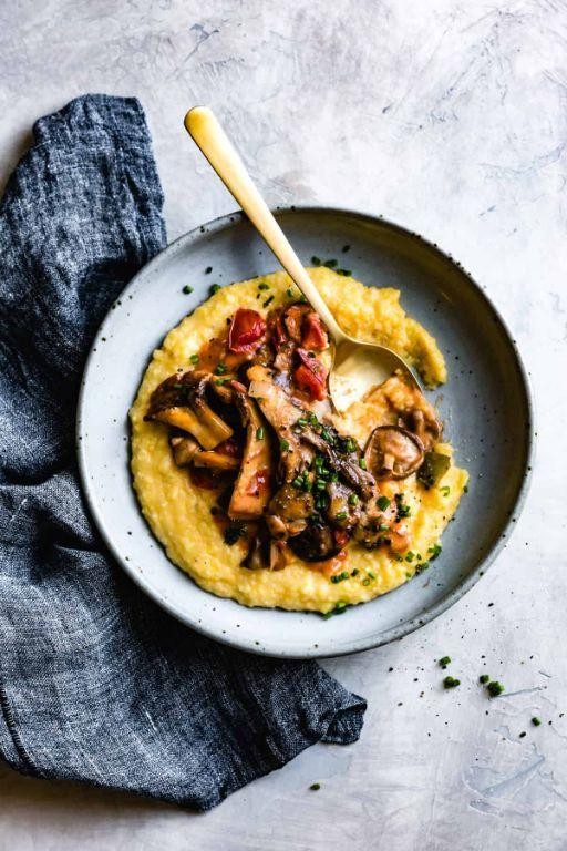 Creamy Parmesan Grits with Mushrooms