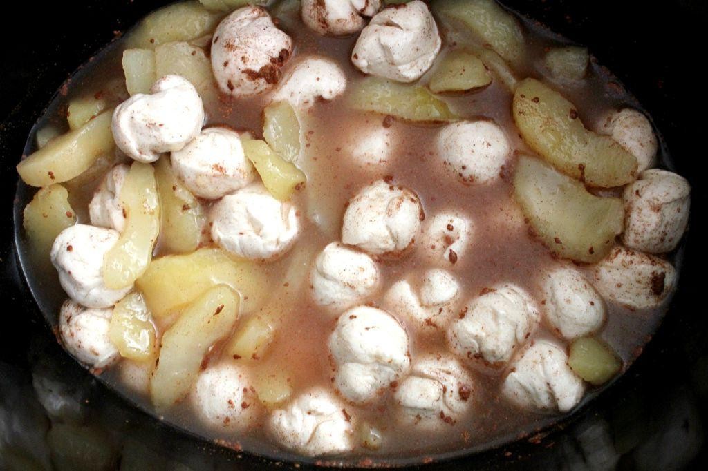 Crockpot Apple Dumplings