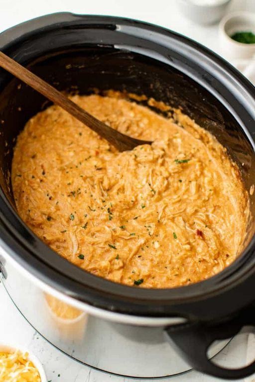 Crockpot Cream Cheese Chicken Queso