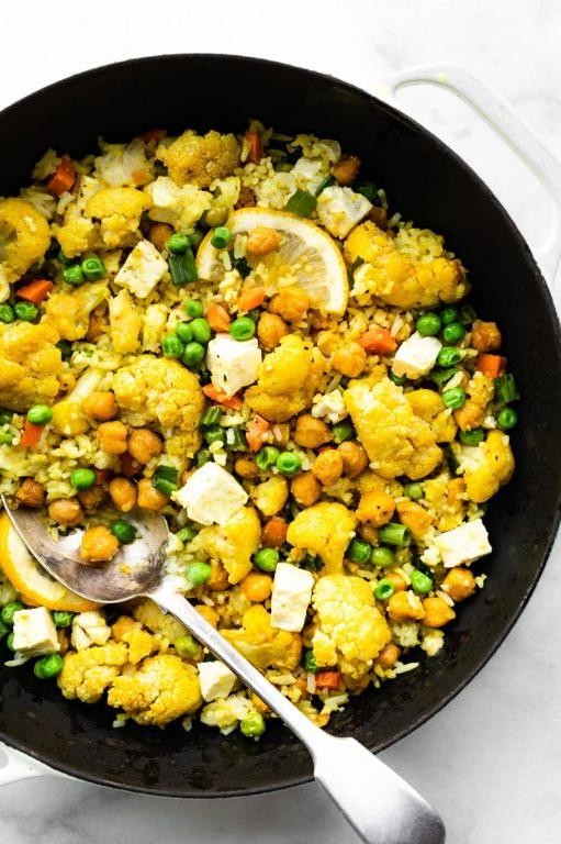 Curried Cauliflower and Chickpea Breakfast Bake