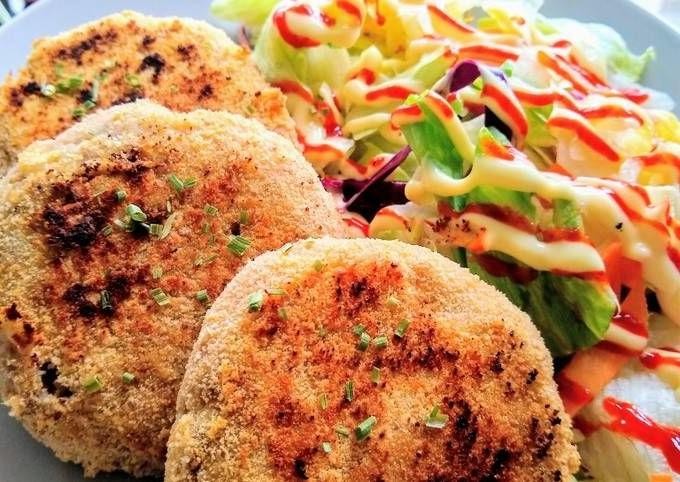 Curried Tuna Cakes with Mango Chutney