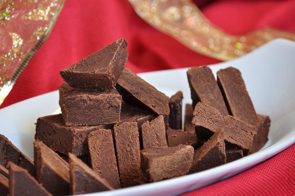 Dark Chocolate Molasses Fudge
