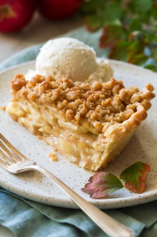 Dutch Apple Pie with Crumb Topping