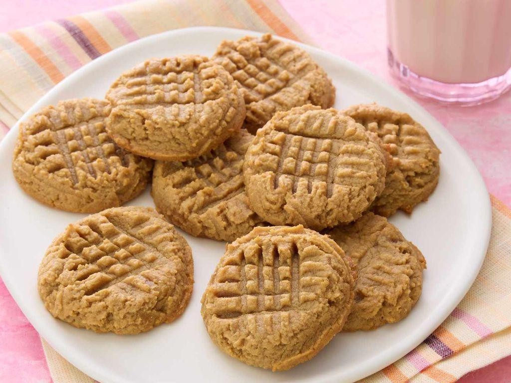 Easy Keto Peanut Butter Cookies