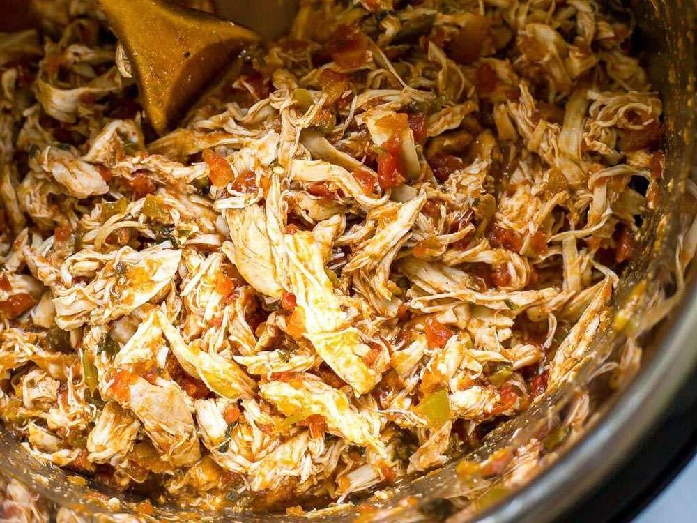 Easy Slow Cooker Salsa Chicken