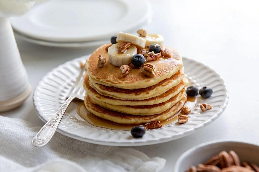 Einkorn Flour Pancakes with Maple Syrup