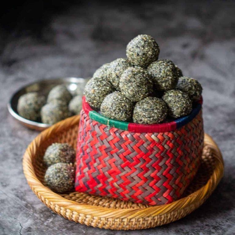 Ellu Urundai with Sesame and Jaggery