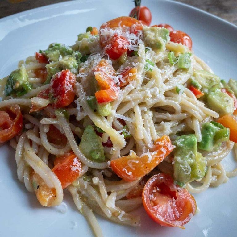 Fideo in Creamy Avocado Sauce