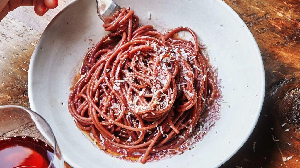 Fideo in Red Wine Sauce