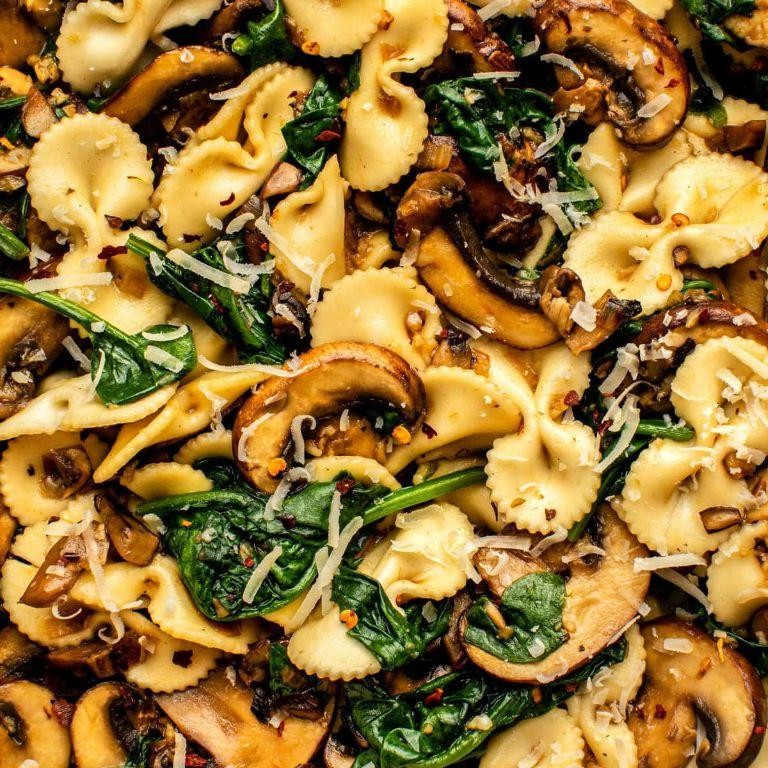 Fideo with Mushrooms and Spinach