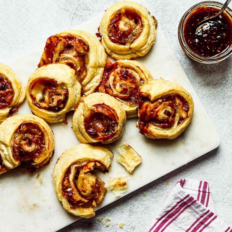 20 Easy Puff Pastry Pizza Recipes Delicious