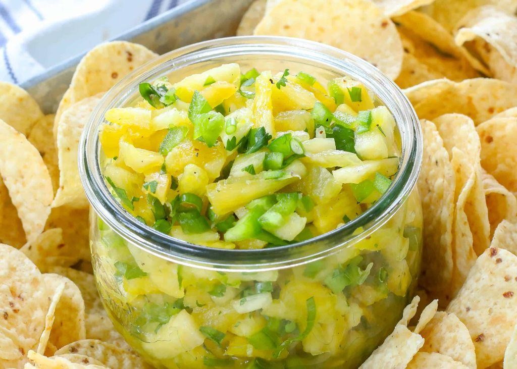 Fresh Jalapeno and Pineapple Salsa