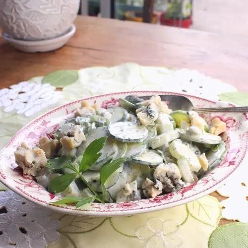 Fresh Lovage and Cucumber Salad