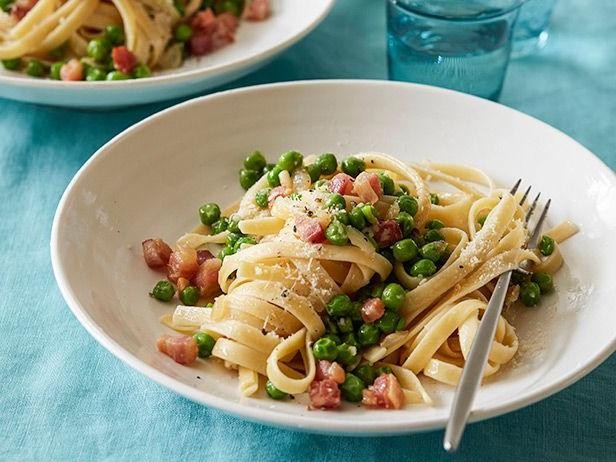 Fresh Pea and Pancetta Pasta