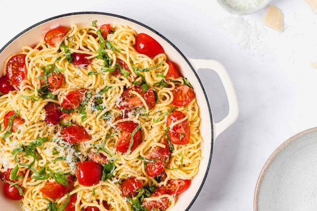 Fresh Tomato and Basil Pasta