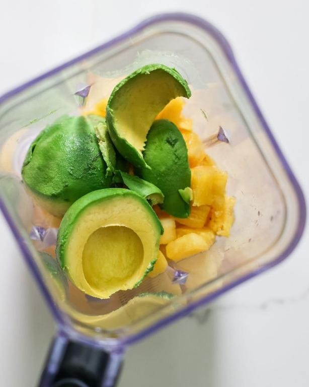 Frozen Avocado and Pineapple Slushie