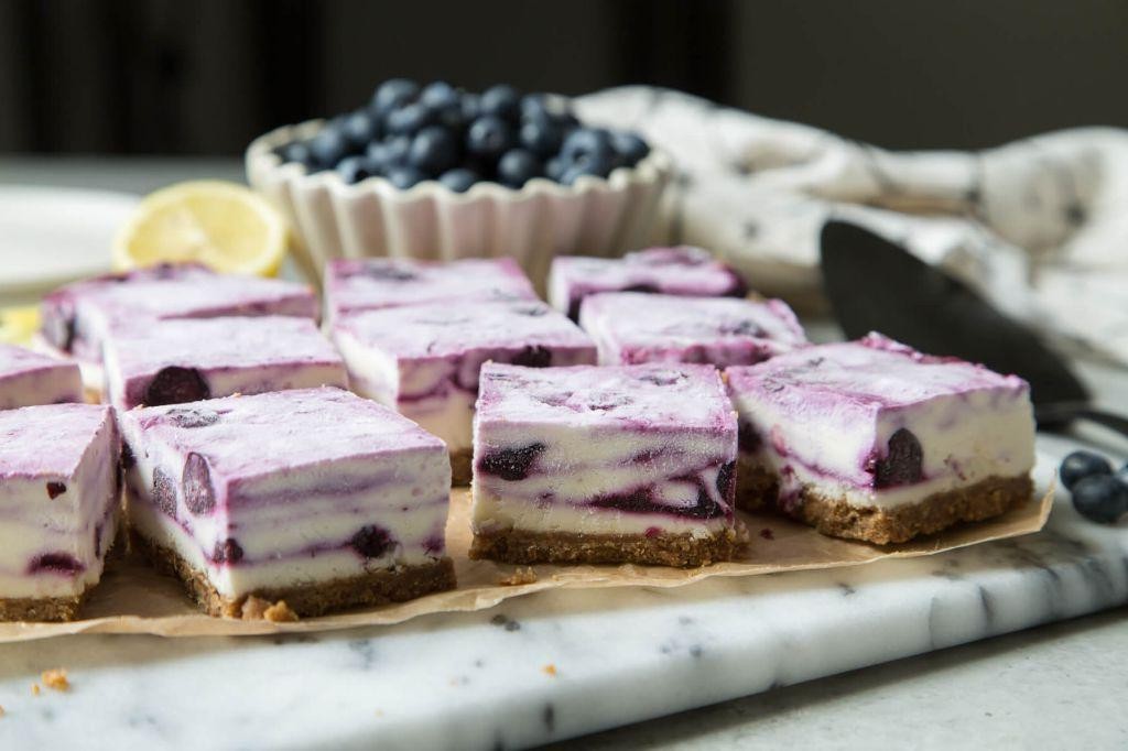 Frozen Blueberry Cheesecake Bars