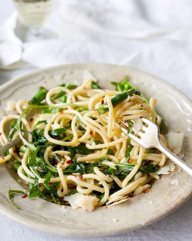 Garlic Butter Asparagus Pasta