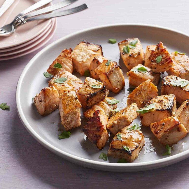 Garlic Butter Salmon Bites