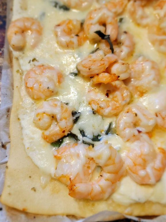 Garlic Butter Shrimp Puff Pastry Pizza