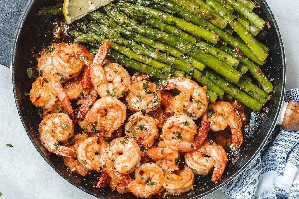 Garlic Butter Shrimp and Asparagus Tray Bake