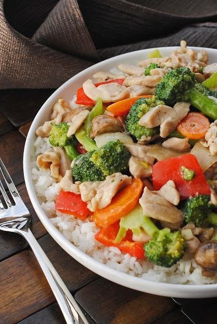 Garlic Ginger Chicken Stir-Fry with Vegetables
