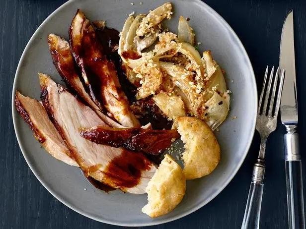 Ginger Peach Glazed Baked Ham