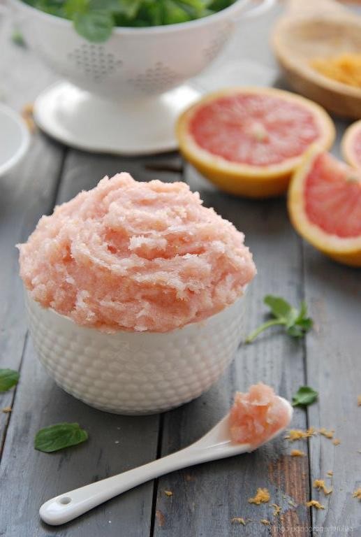 Grapefruit and Sugar Scrub