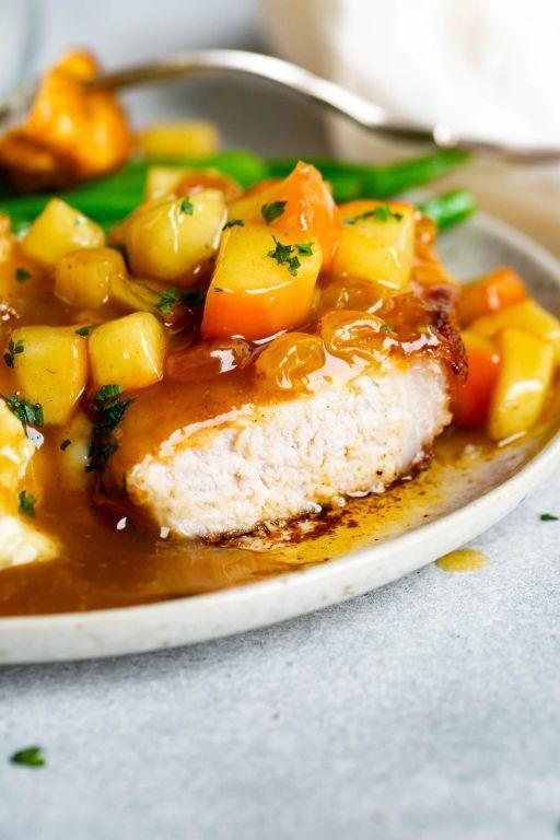 Grilled Pork Chops with Apple Chutney