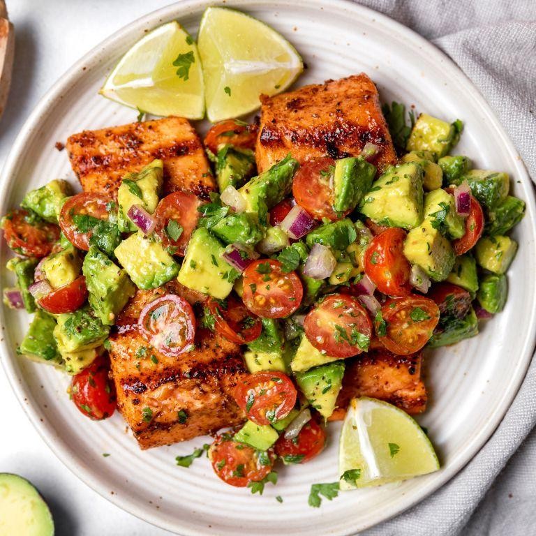 Grilled Salmon and Avocado Salad