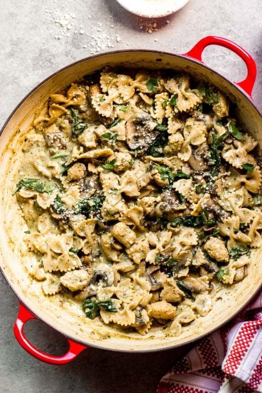 Healthy Chicken Spinach and Mushroom Pasta