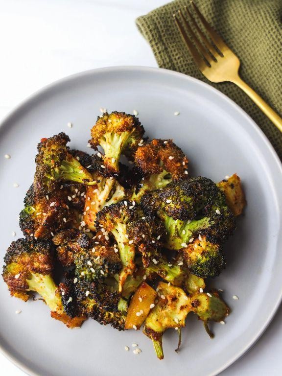 Honey Sriracha Roasted Broccoli