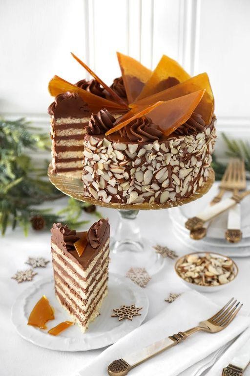 Hungarian Dobos Torte (Layered Sponge Cake)