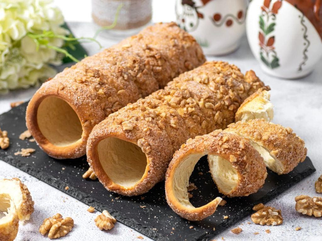 Kürtőskalács (Chimney Cake)