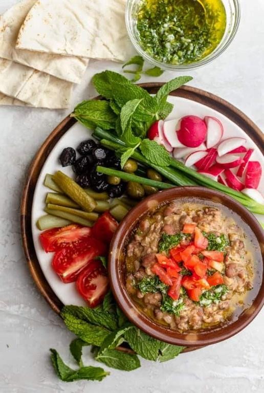 Lebanese Fava Bean Dip (Foul Mudammas)