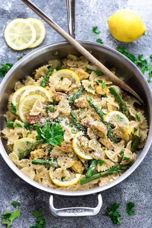 Lemon Garlic Asparagus Pasta