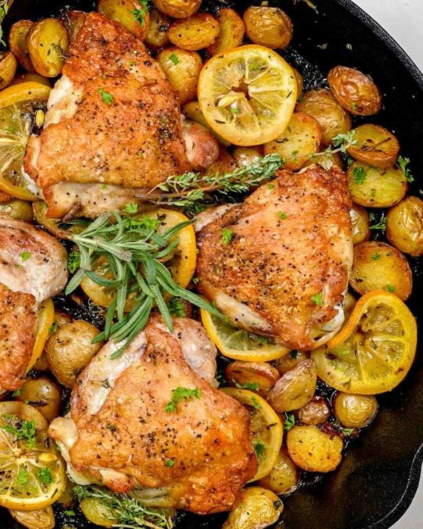Lemon Herb Chicken and Potatoes Skillet