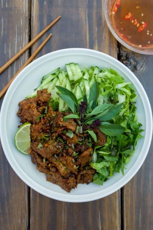 Lemongrass Beef and Mushroom Wok