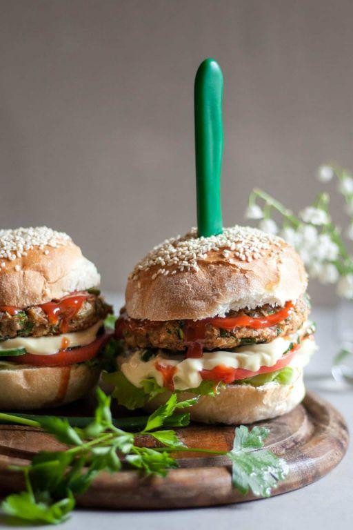 Low FODMAP Veggie Burger with Lettuce Wrap