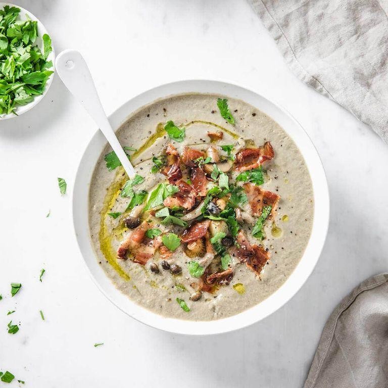 Low-Carb Mushroom and Bacon Soup