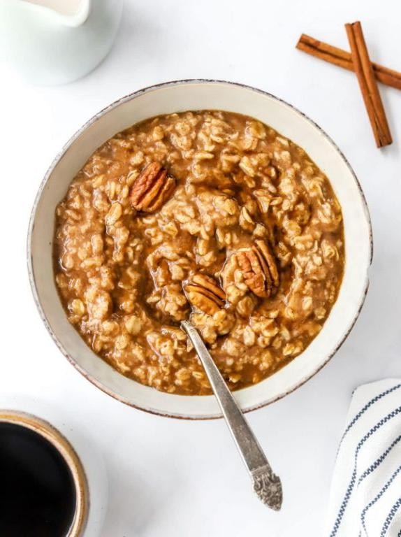 Maple Brown Sugar Oatmeal with Walnuts