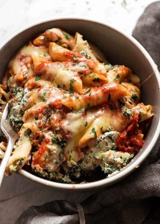 Mediterranean Pasta Bake with Ricotta and Spinach