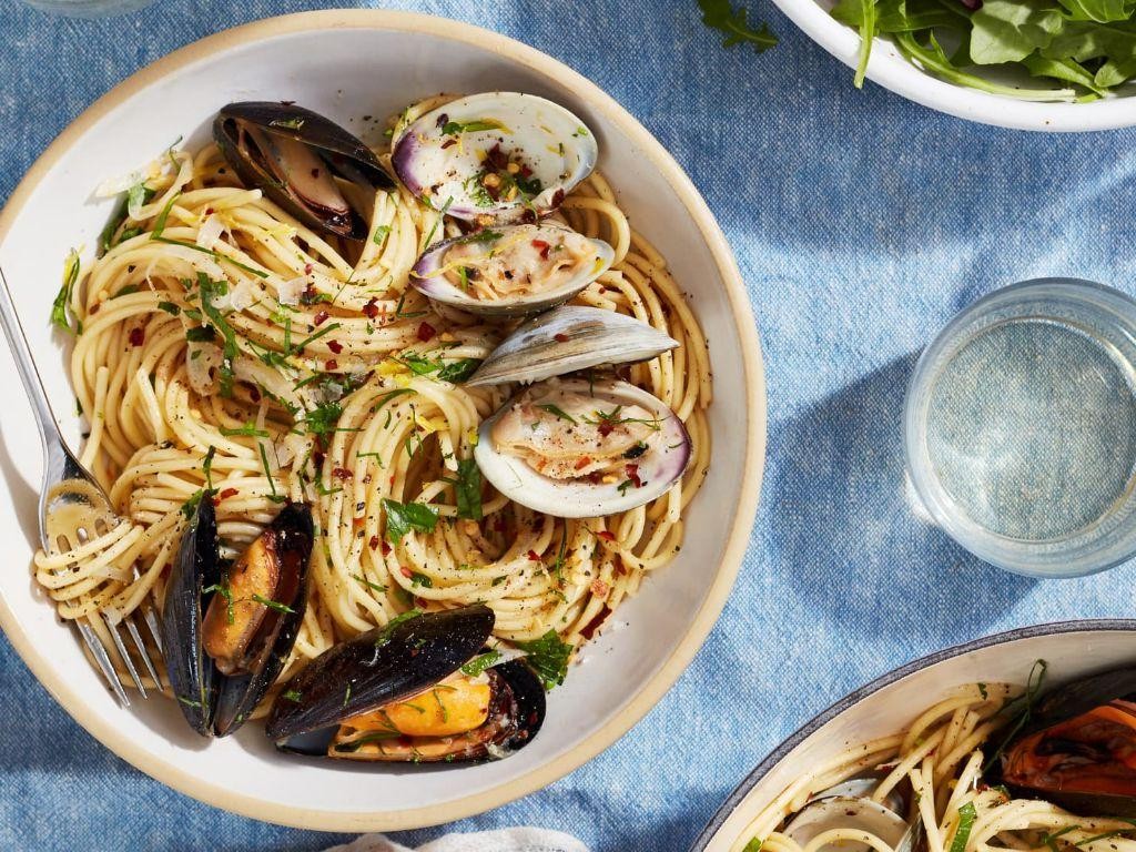 Mediterranean Seafood Pasta with Mussels and Clams