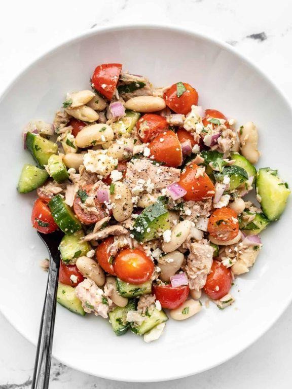 Mediterranean Tuna Spring Mix Salad