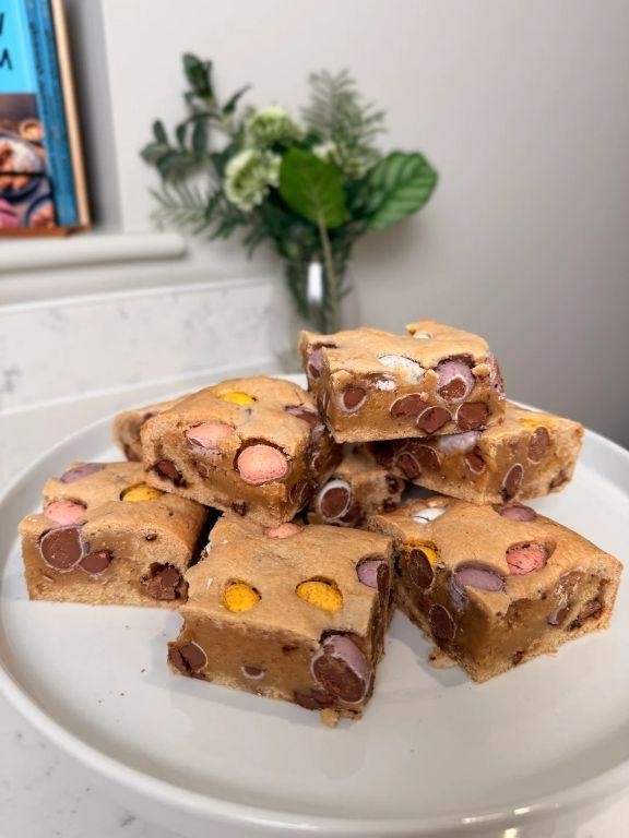 Mini Egg Blondies