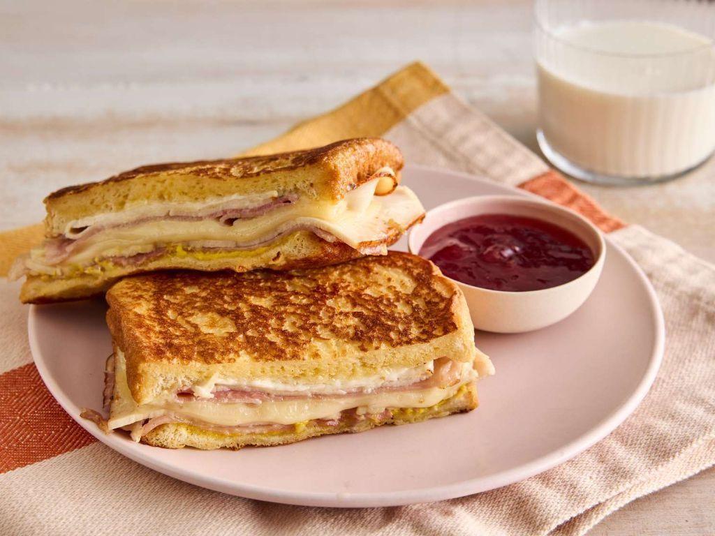 Monte Cristo Sandwiches