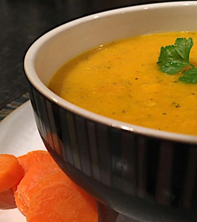 Moroccan Spiced Carrot Soup